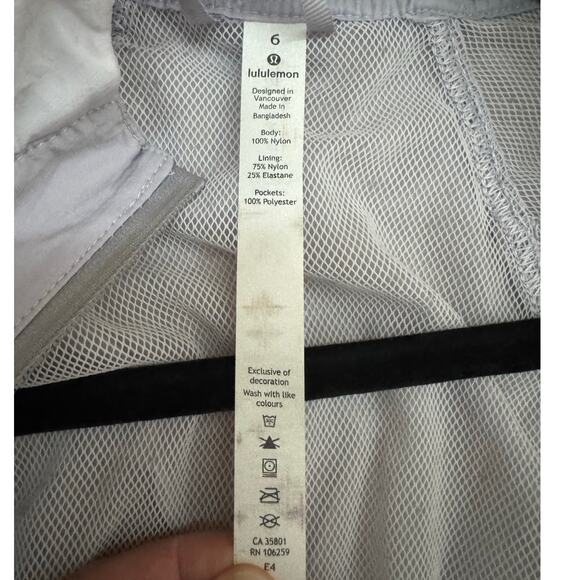 Lululemon In The Clear Hooded Jacket Silver Lilac Size 6 Lightweight Zip Front - Picture 5 of 9
